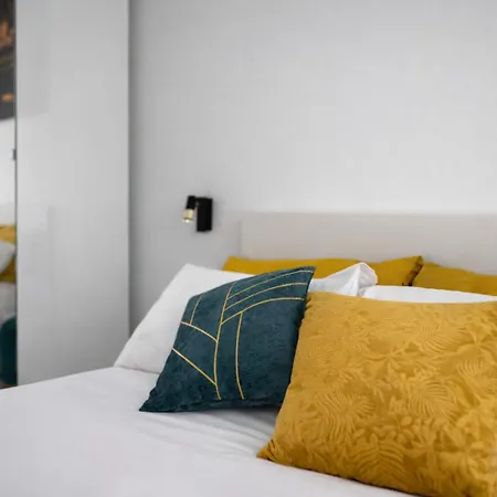 Maison Chanel Apartman *