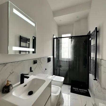 Maison Chanel شقة ميلان